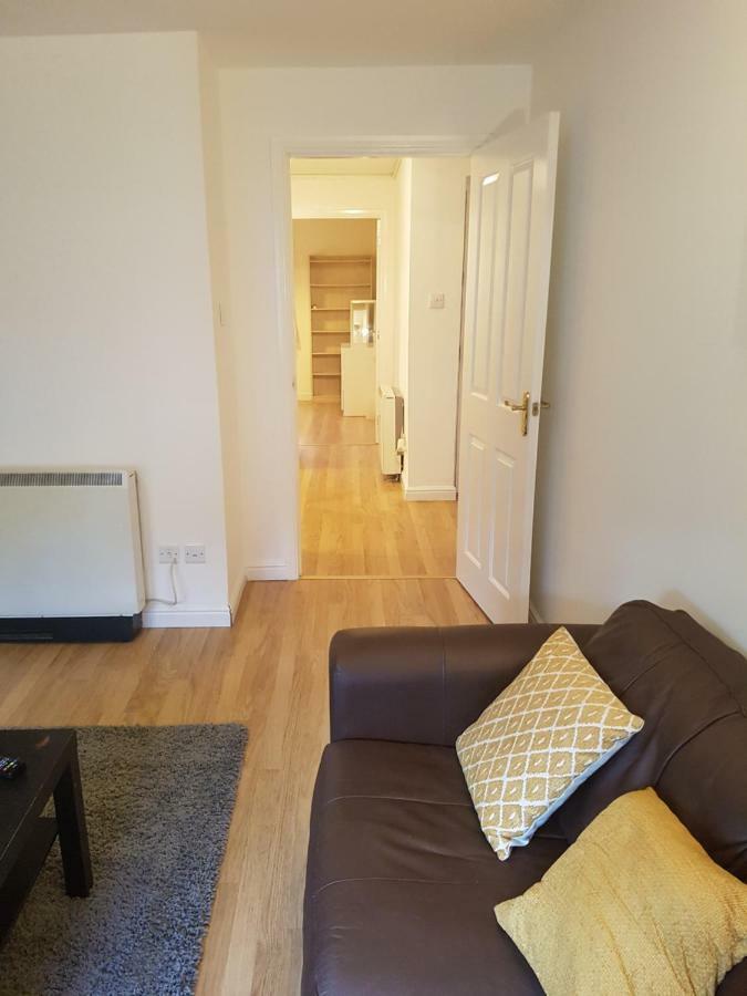 Livingston Business And Contractor Apartment Kültér fotó